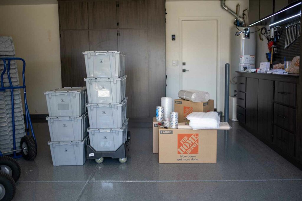 Plastic Totes vs. Cardboard Boxes for Moving